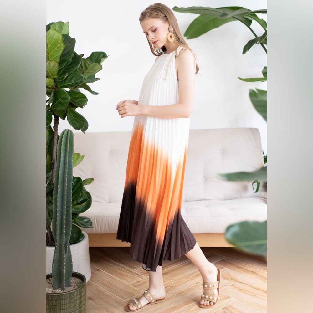 ROPE TIE HALTER NECK GRADIENT PLEATED DRESS